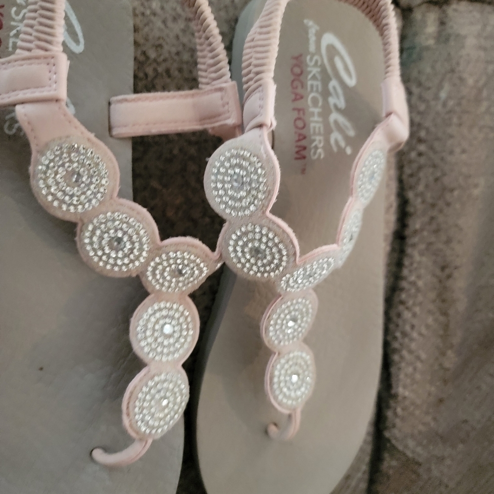 Sketchers sandals